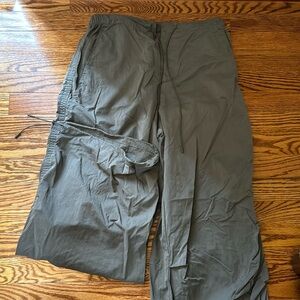 Zara parachute pants size M SOLD OUT ONLINE